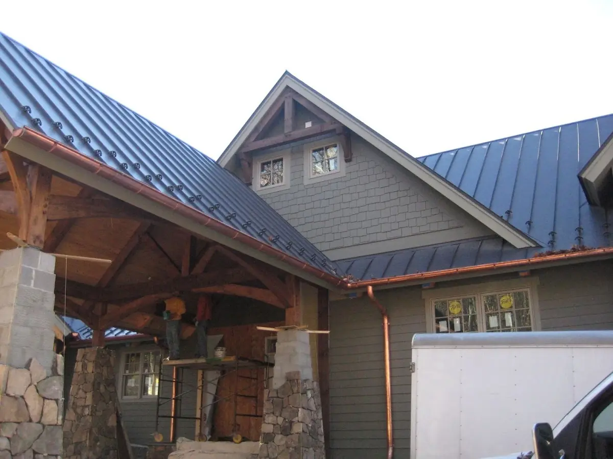 Craftsman Roofing team delivering quality roofing work in Bell Gardens